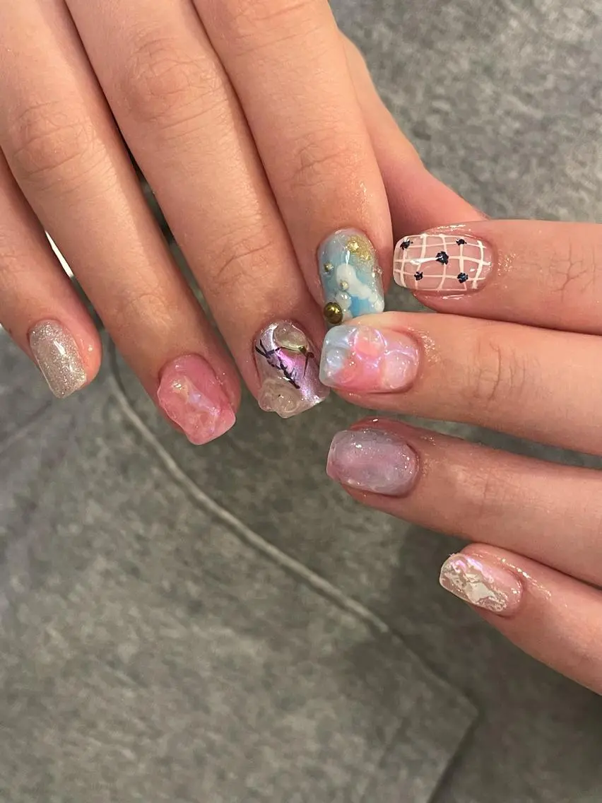 ショート m kaori𓃟のネイルデザイン