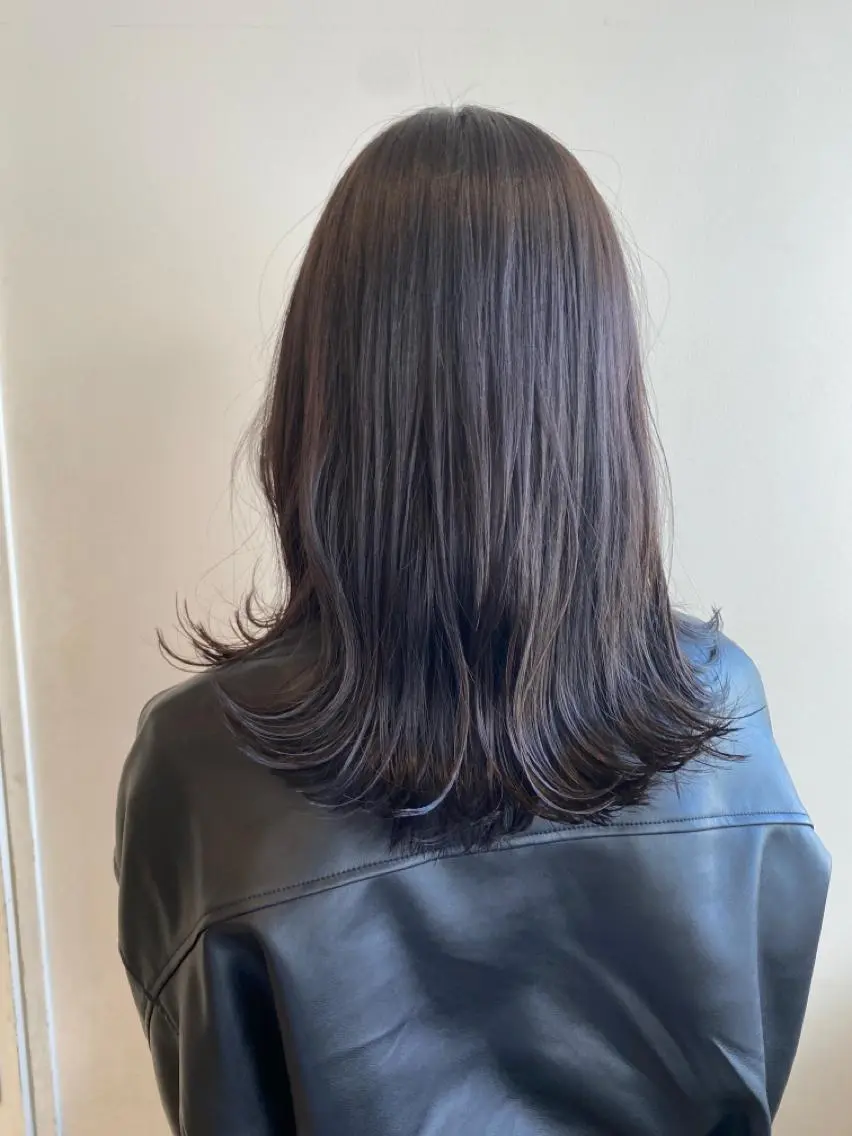 ミディアム カラー グレージュ ラベンダーカラー ラベンダーグレージュ ラベンダーグレー カット ヘアカラー RIKA韓国ヘア/く びれヘア/上品カラーのヘアスタイル