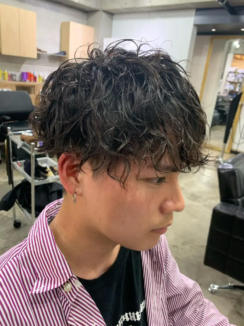 パーマ メンズ レイヤーカット 西村あきやのヘアスタイル