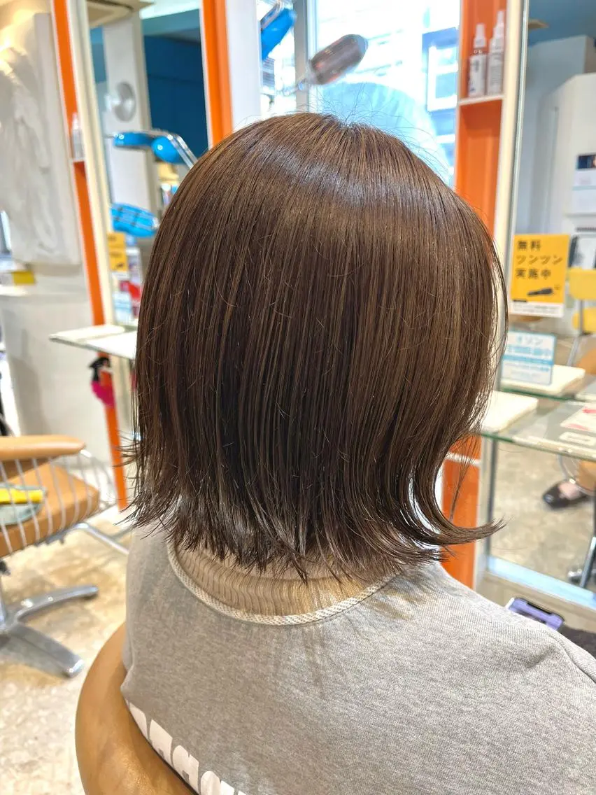 ミディアム カラー カット ヘアカラー トリートメント うしだ かおるのヘアスタイル