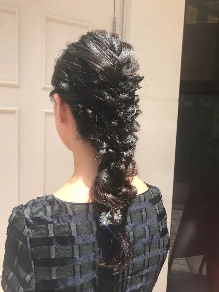 ロング uru" すずきさゆりのヘアスタイル