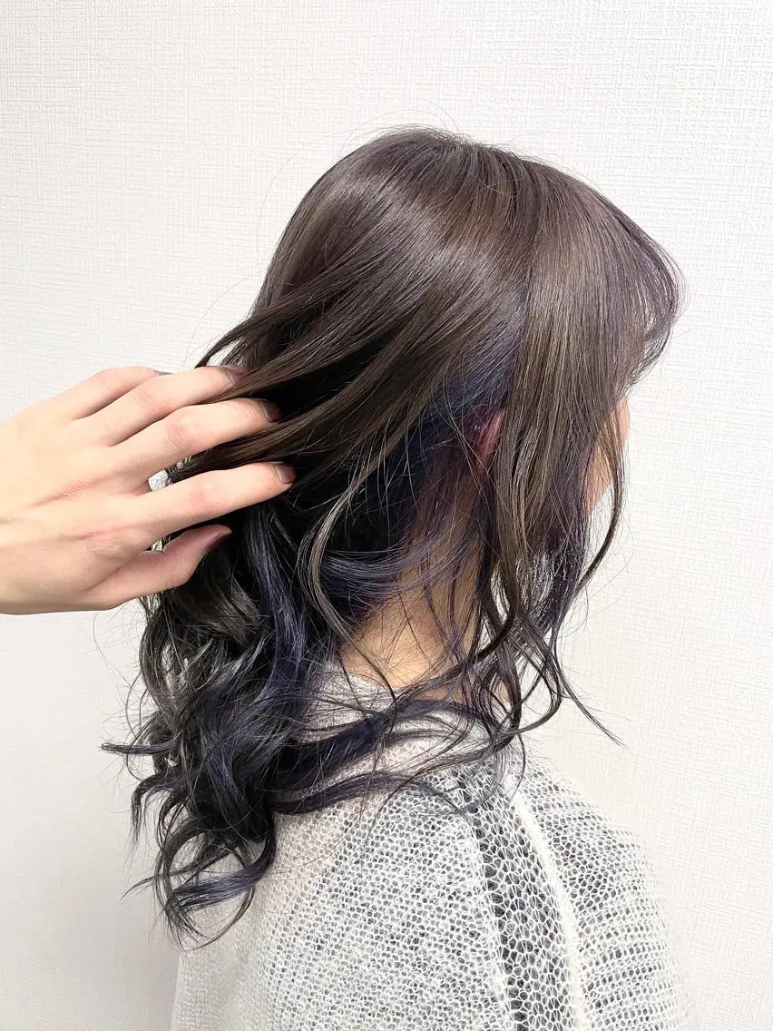 ロング カラー ヘアアレンジ ブリーチ グレージュ インナーカラー パープルカラー ヘアカラー トリートメント RAIA💎ケア ブリーチ&パーマ💎のヘアスタイル