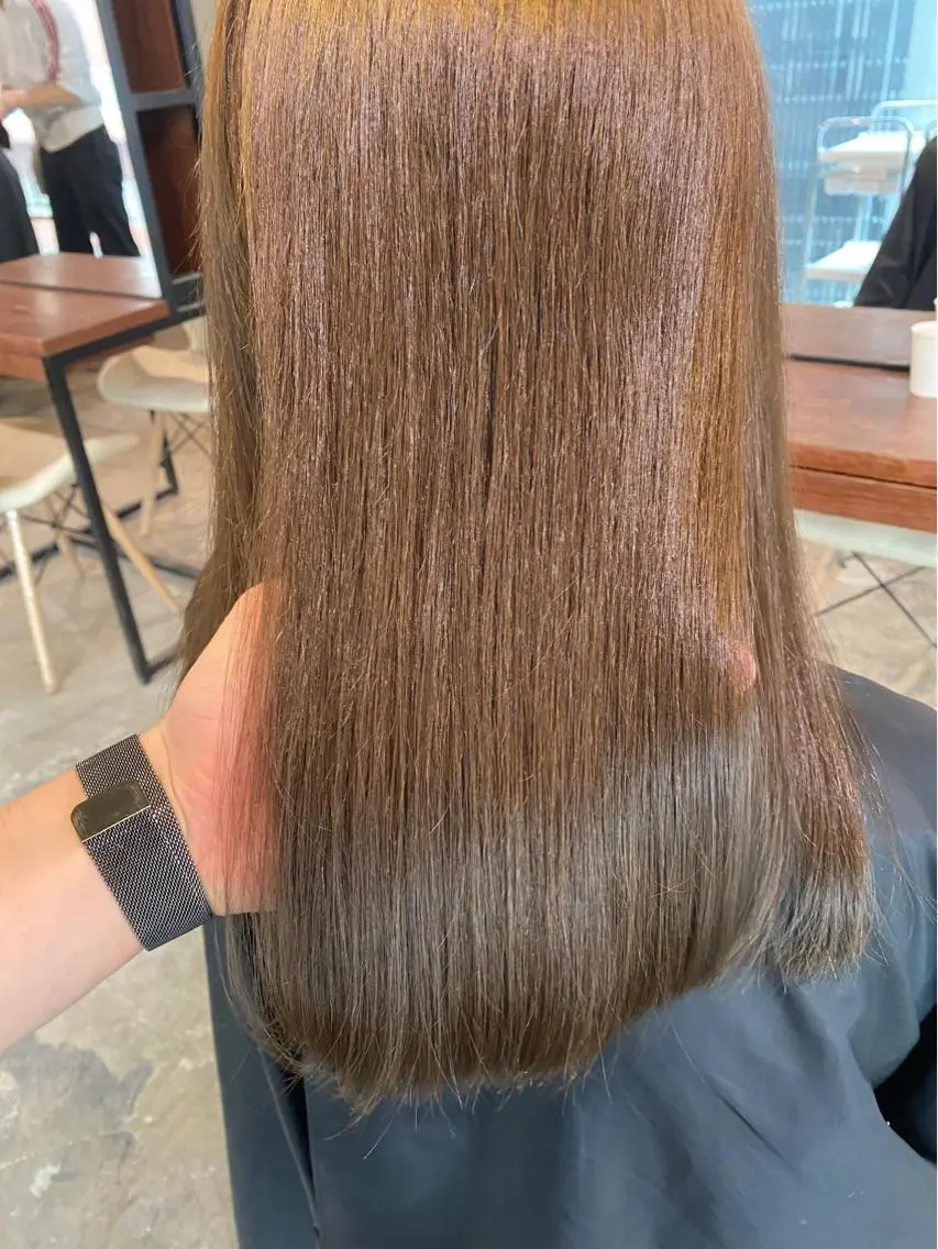 セミロング カラー セミロングパーマ バレイヤージュ ブリーチ ケアブリーチ ダブルカラー トリートメント Luana / 公式 / 大通のヘアスタイル