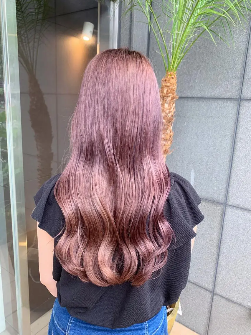 ロング ピンクラベンダー レイヤー×縮毛矯正 深見 拓のヘアスタイル