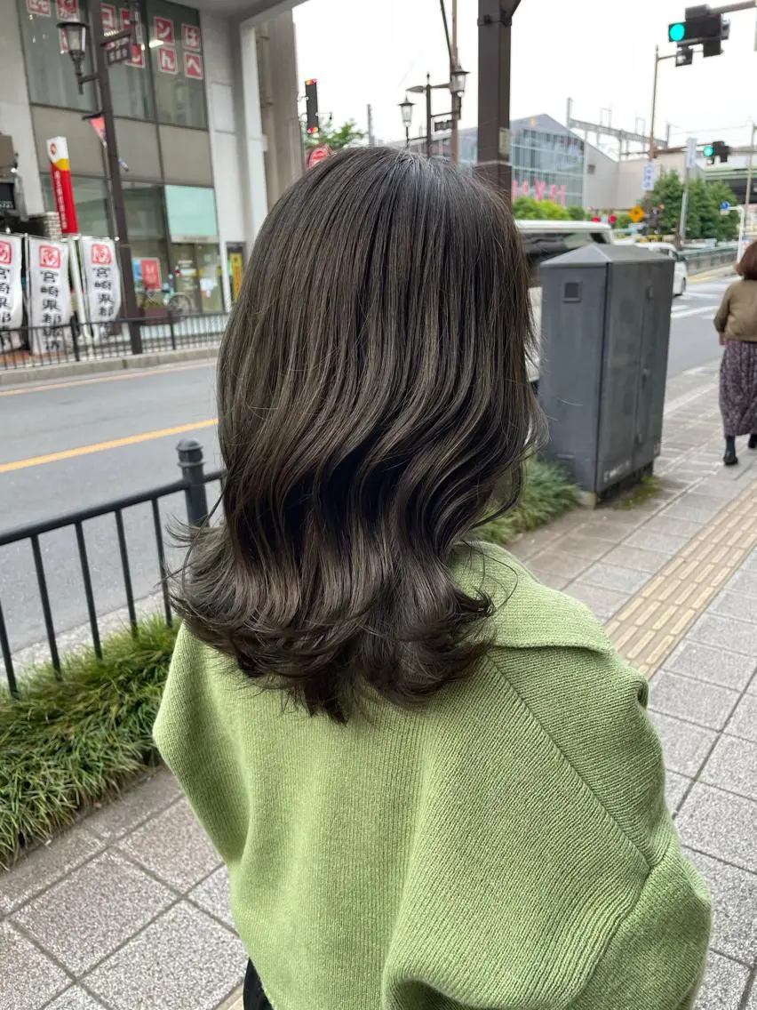 セミロング カラー カット ヘアカラー トリートメント 【完全個室】髪質改善 暖色カラー/山崎唯奈のヘアスタイル