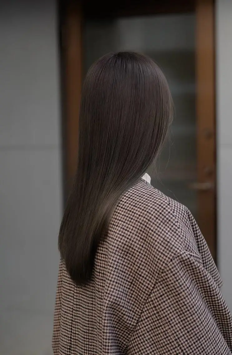 セミロング navile GINZAのヘアスタイル