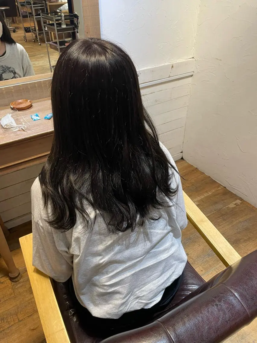 ロング カラー 佐藤 幸菜のヘアスタイル