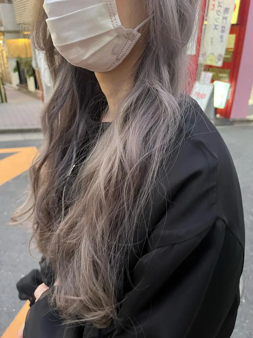 ロング カラー ショートボブ アッシュ バレイヤージュ ミストバング ベージュカラー カット ヘアカラー トリートメント 原宿サロン代表 デザインカラー伊藤卓のヘアスタイル