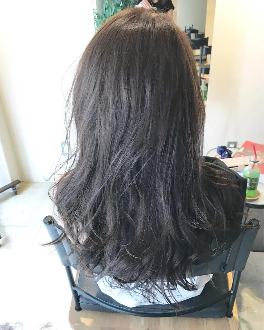 ロング カラー 透明感カラー ハイライトカラー ハイライト レイヤーカット ロング RHAIRSALON 西山梓のヘアスタイル
