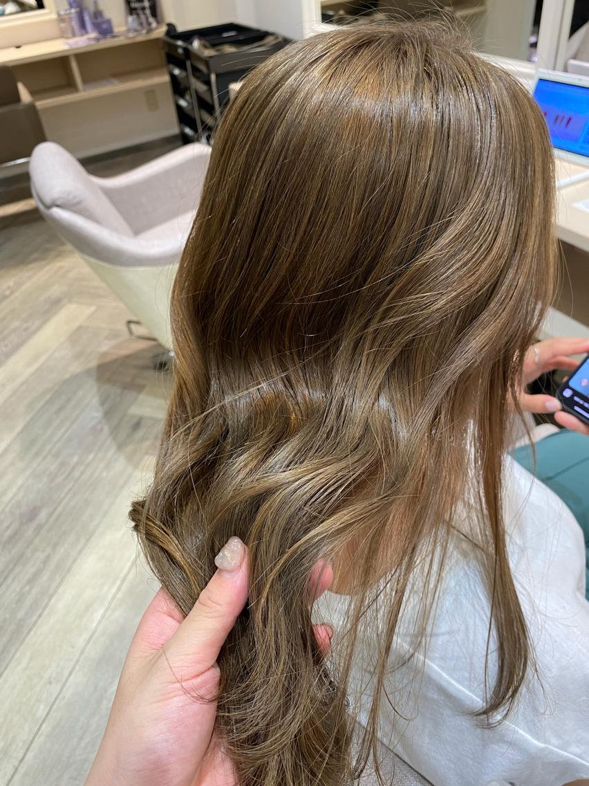 カラー TRENTE MILLEのヘアスタイル