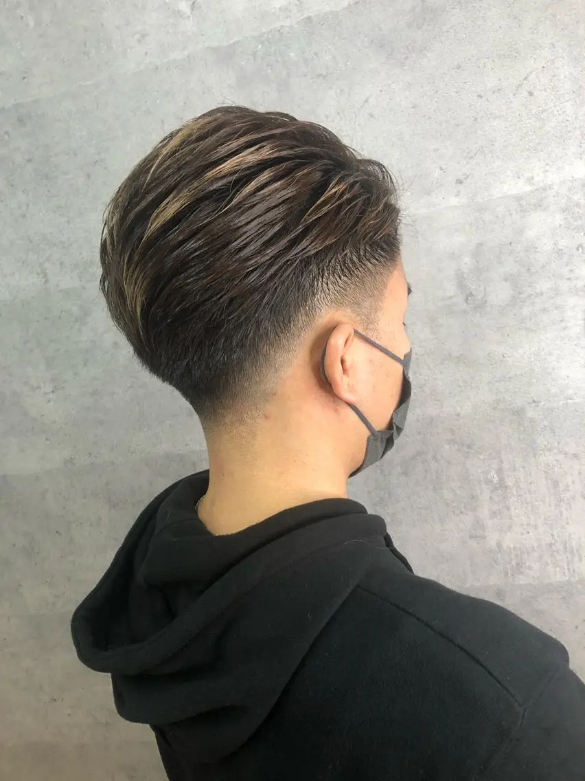ショート メンズ フェードカット 内藤 繁のヘアスタイル