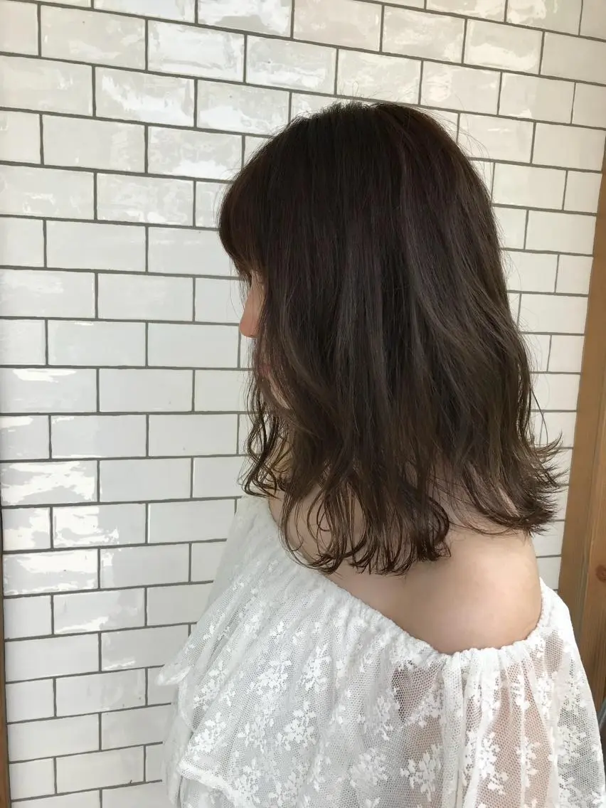 ミディアム カラー グレージュ ミルクティーグレージュ 竹嶌 健吾のヘアスタイル