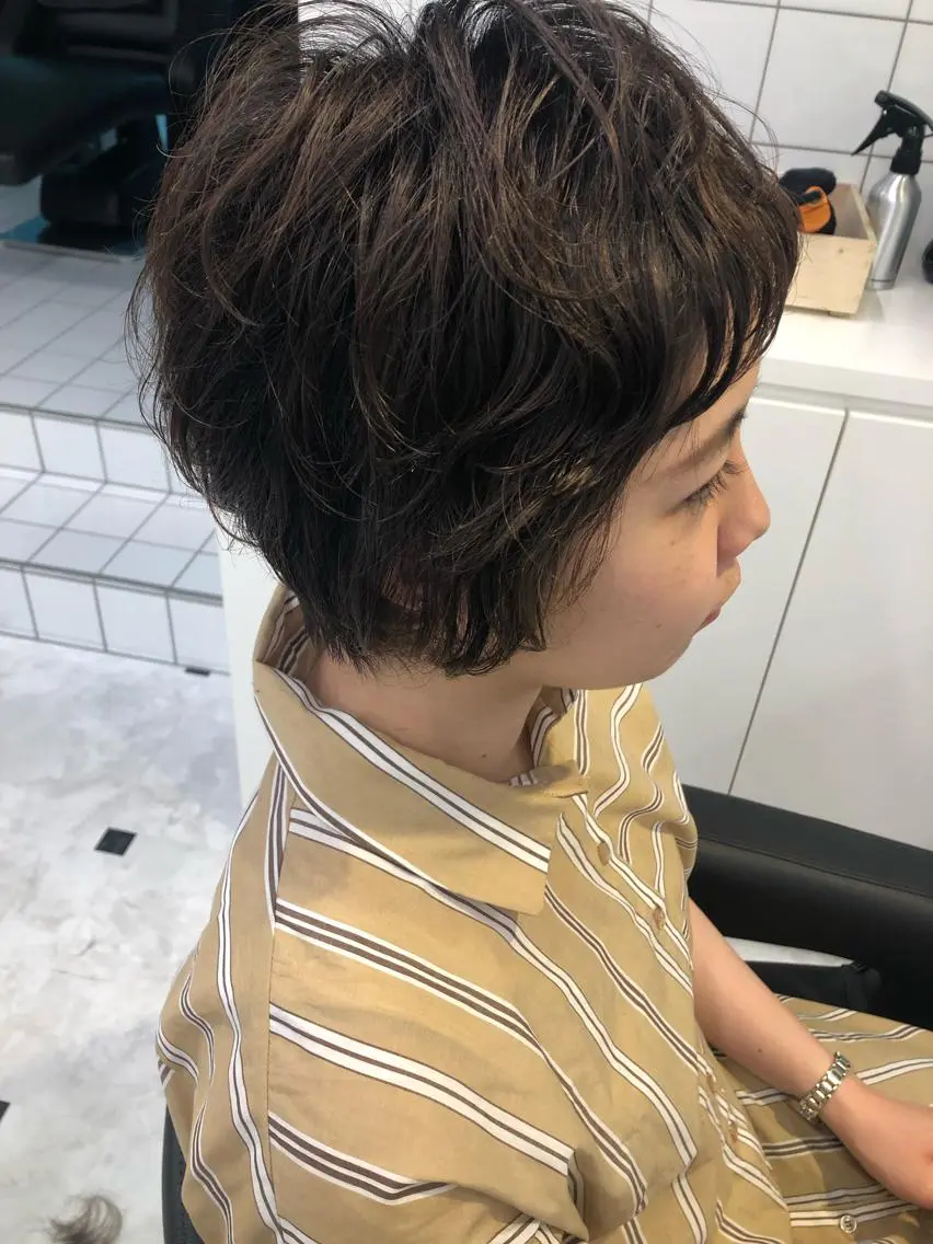ショート パーマ 外ハネヘア レイヤーボブ/ボブ 仲川和人のヘアスタイル