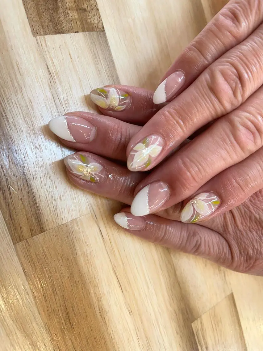 ネイル ハンドネイル NAIL Alaia 𓇼のネイルデザイン