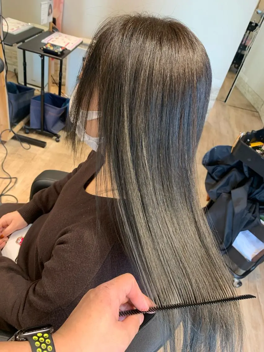 セミロング カラー 透明感カラー 大久保 隆蔵のヘアスタイル
