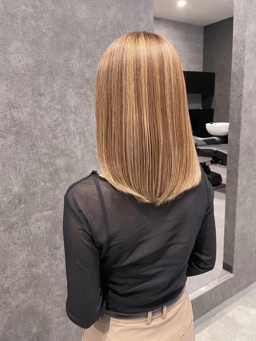 ミディアム 外国人風カラー ハイライト 髪質改善 似合わせカット トリートメント カット ヘアセット BUCKS【天王寺】 バックス【駅30秒】のヘアスタイル