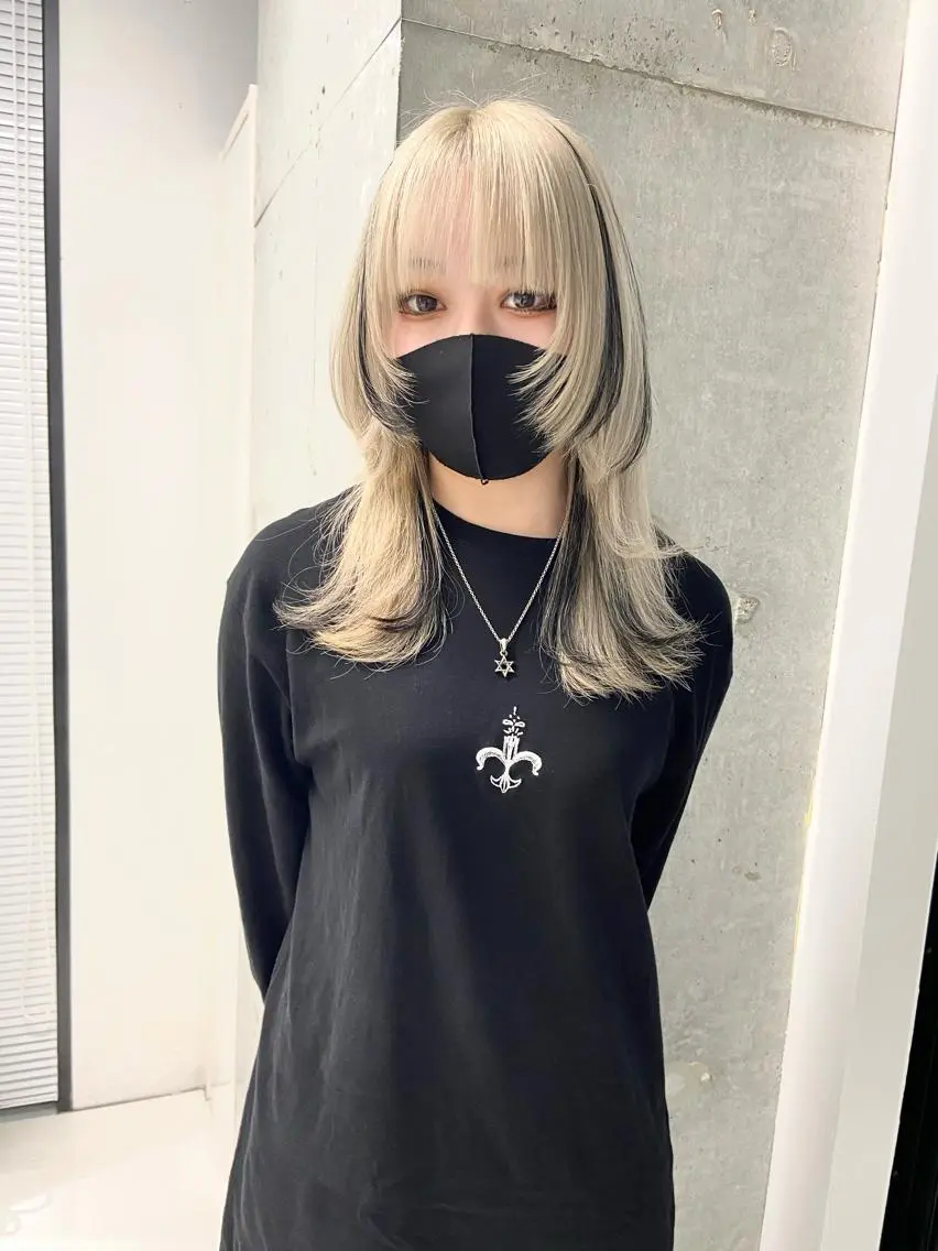 ロング エクステ ウルフカット Amelie yunのヘアスタイル