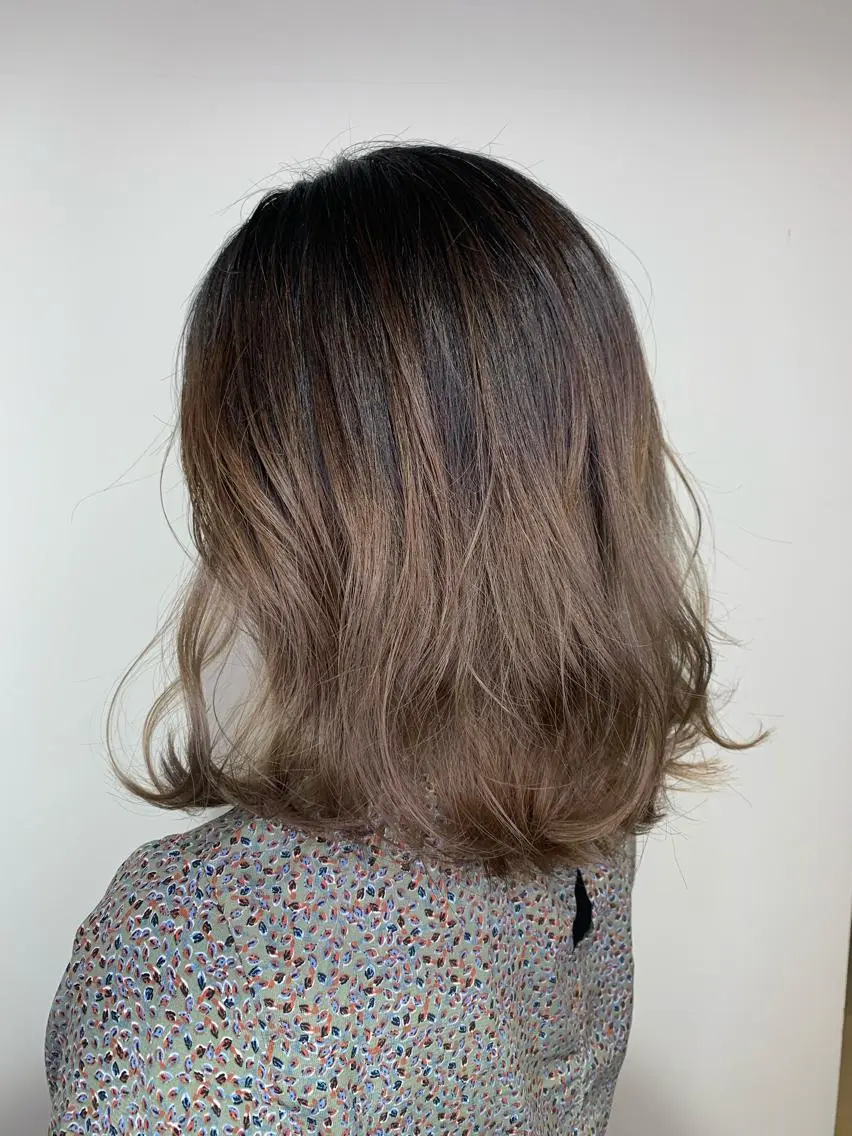 ミディアム カラー ハイライト✖️ 暗髪🤎Nahoのヘアスタイル
