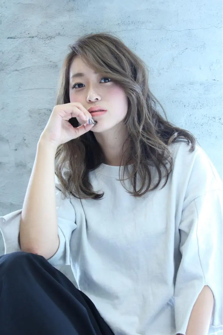 ミディアム セミロング ロング カラー LoRE hair 四条河原町 西尾友里のヘアスタイル