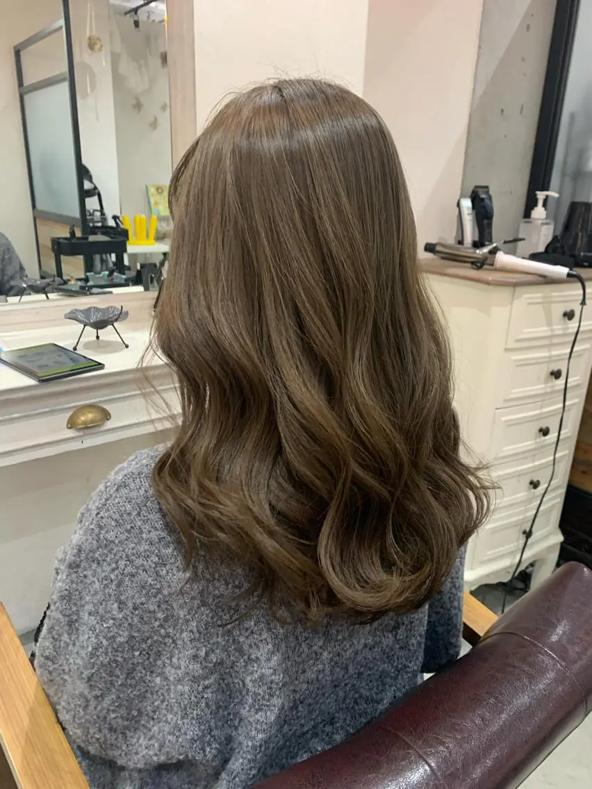 セミロング カラー ヘアアレンジ カット ヘアカラー kei🤎ベージュ /透明感カラー/博多のヘアスタイル