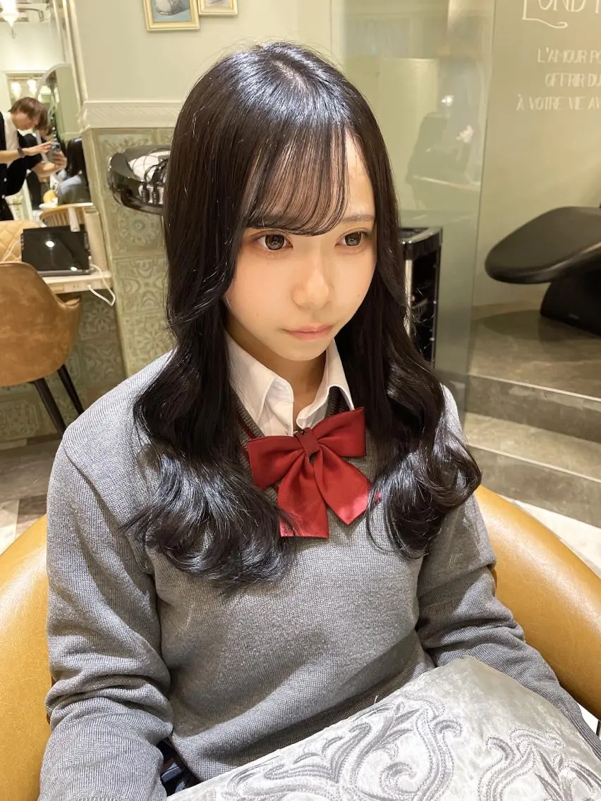 セミロング カラー ベージュカラー 黒髪 ブリーチ ブルーカラー ブルーブラック カット ヘアカラー トリートメント 木屋元一/透明感 /前髪/レイヤーのヘアスタイル
