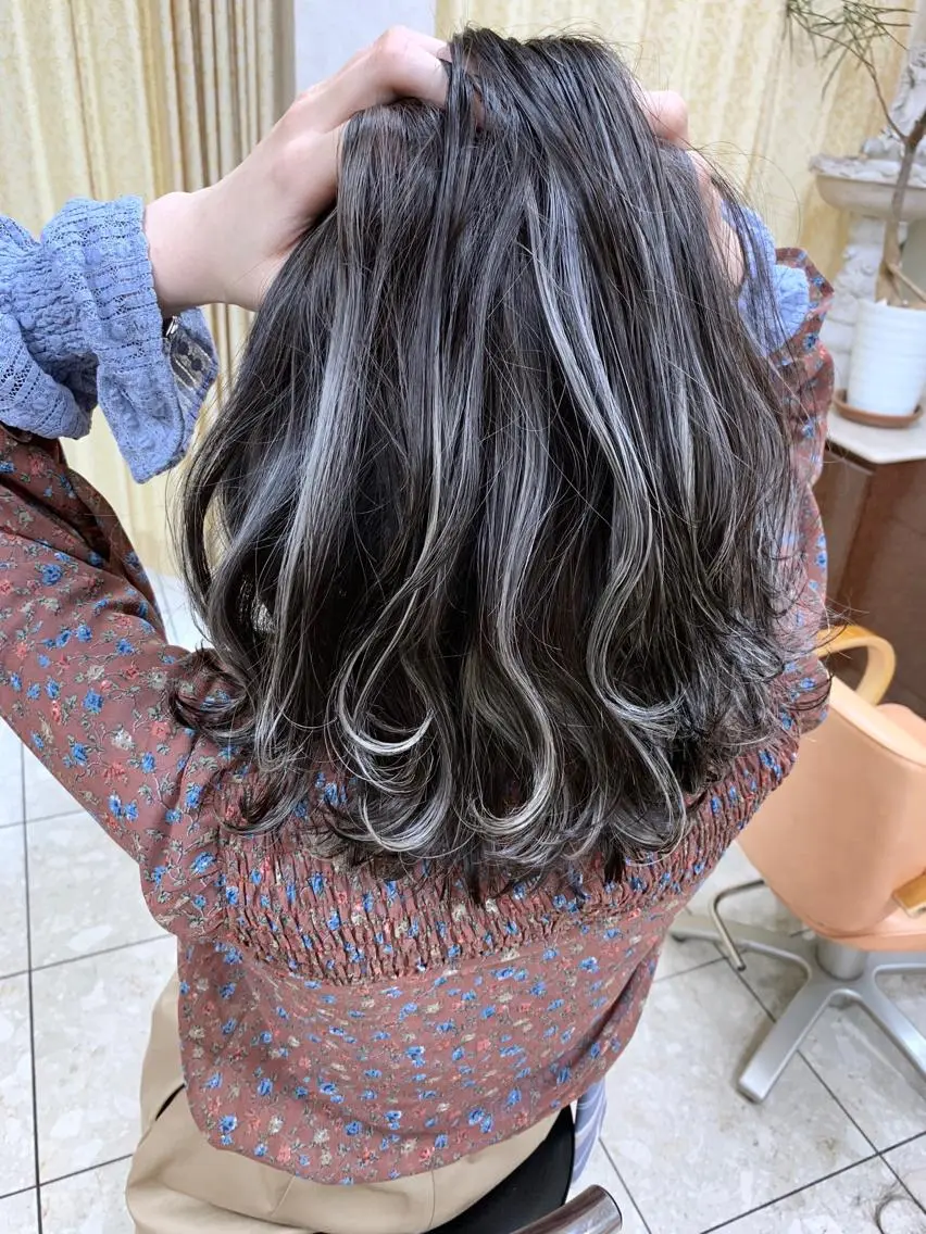 ミディアム 穐田 司樹のヘアスタイル