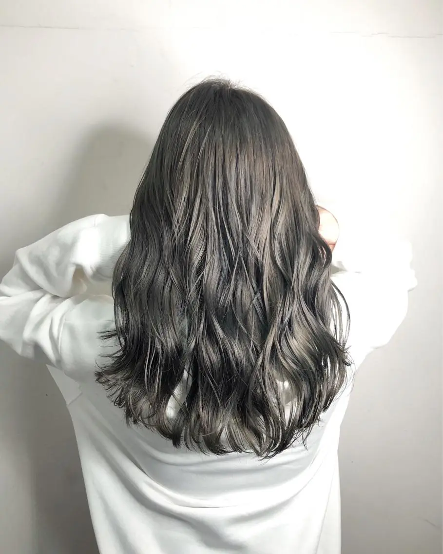 セミロング カラー メンズ特化美容師 カラー専門ぺーターのヘアスタイル