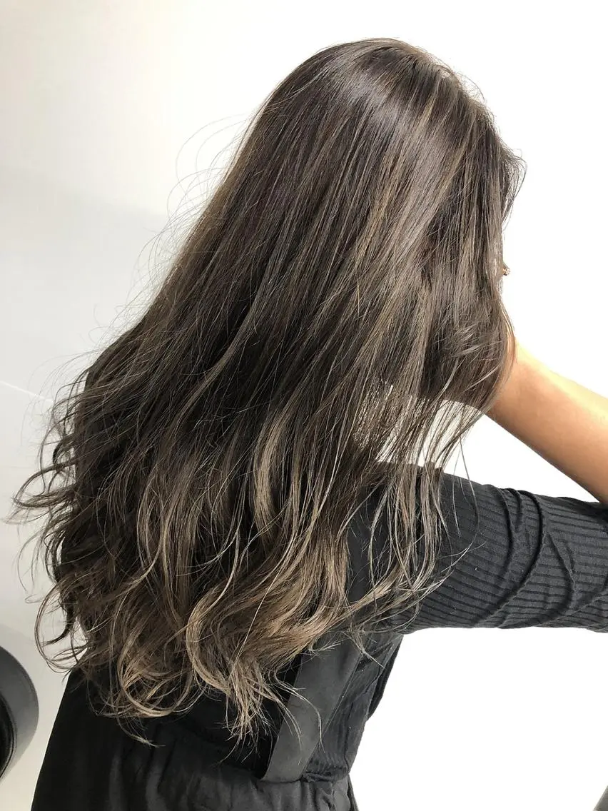 セミロング カラー ヘアアレンジ 【公式】amble luxe池袋東口🩷のヘアスタイル
