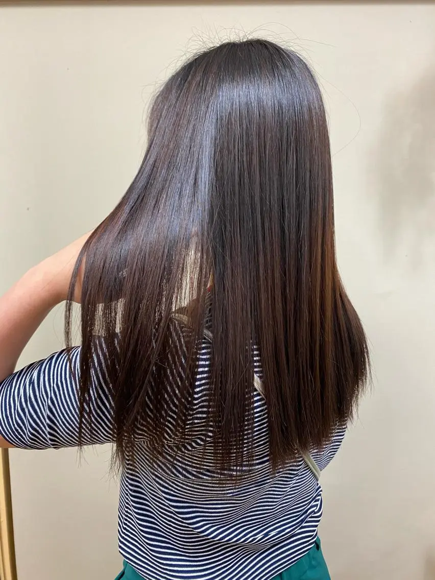 ロング カット 縮毛矯正 トリートメント 🥀暖色韓国ヘア💕 保科侑花のヘアスタイル