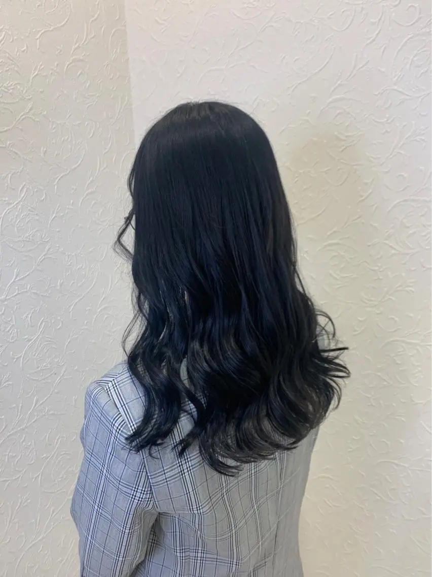 セミロング カラー 六反 仁哉のヘアスタイル