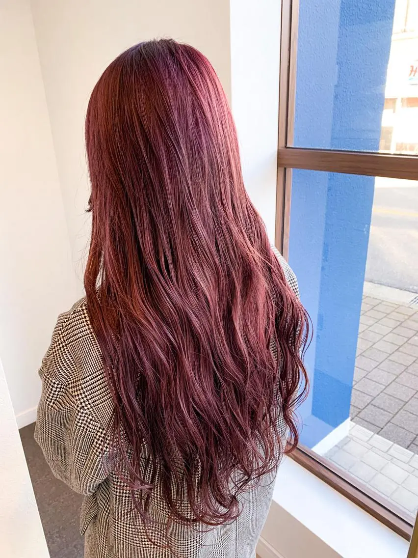 ロング カラー ヘアアレンジ ブリーチ ピンクカラー バイオレットカラー バイオレットピンク メンズパーマ職人 加藤 弘貴のヘアスタイル
