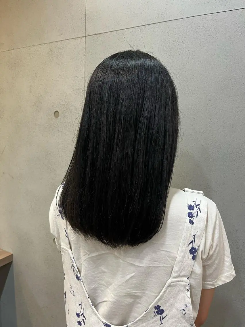ミディアム おせ ちさとのヘアスタイル