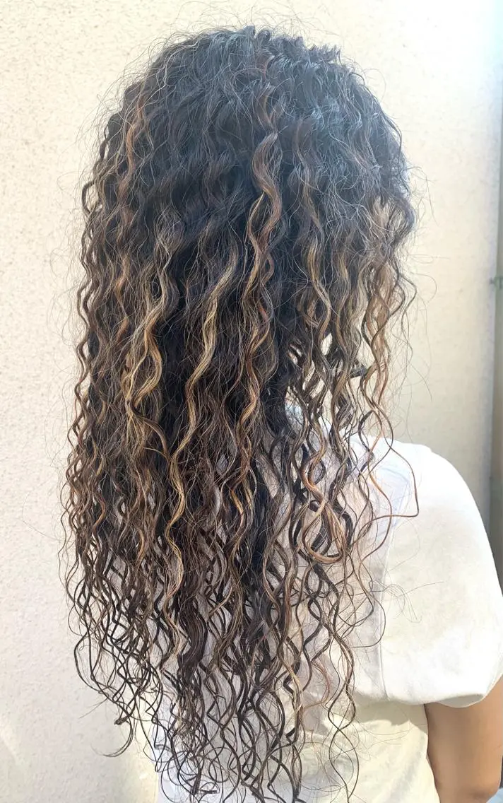 ロング カット パーマ おおたけ あゆみのヘアスタイル