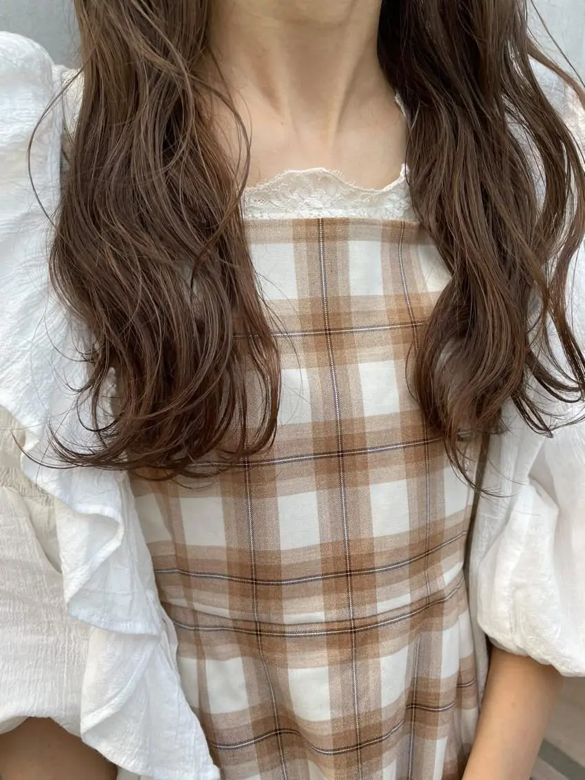 ロング カラー ベージュカラー ミルクティーベージュ stylist トモヤのヘアスタイル