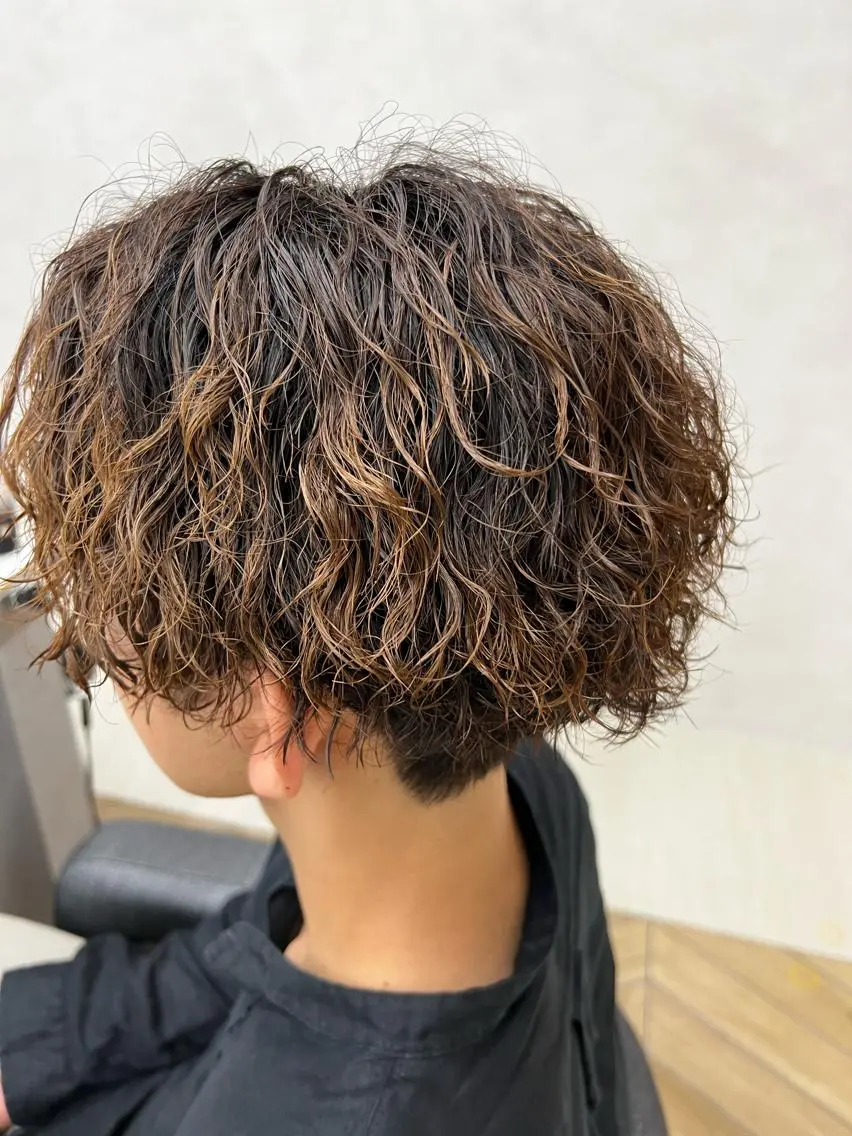 ミディアム パーマ メンズ 🏅メンズ特化 ヤマクラ　タイキのヘアスタイル