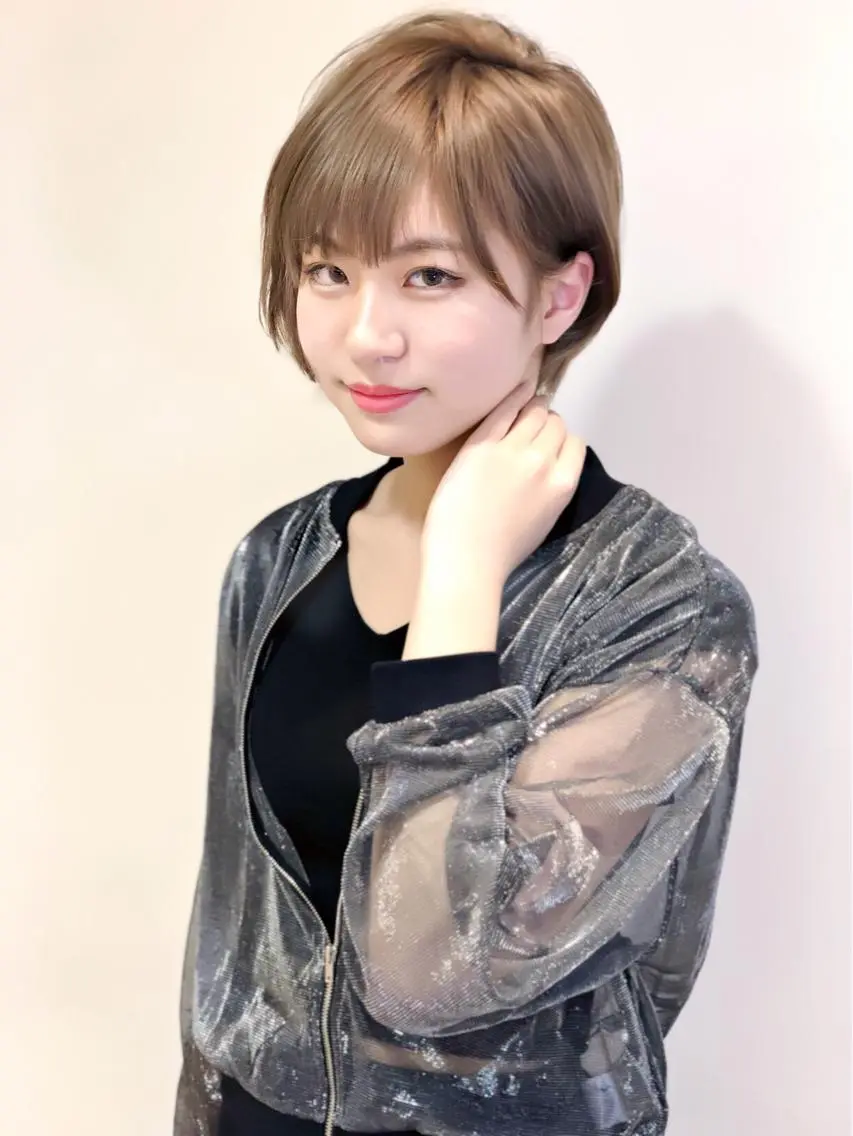 ショート カラー アッシュ ベージュカラー ショートヘア 小顔カット ディレクター ノナカのヘアスタイル