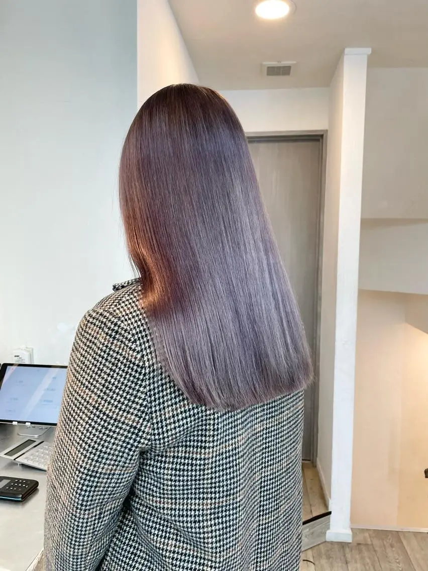 ロング カラー ラベンダーカラー ラベンダーグレー ハイトーン×レイヤー ／遠藤将太のヘアスタイル