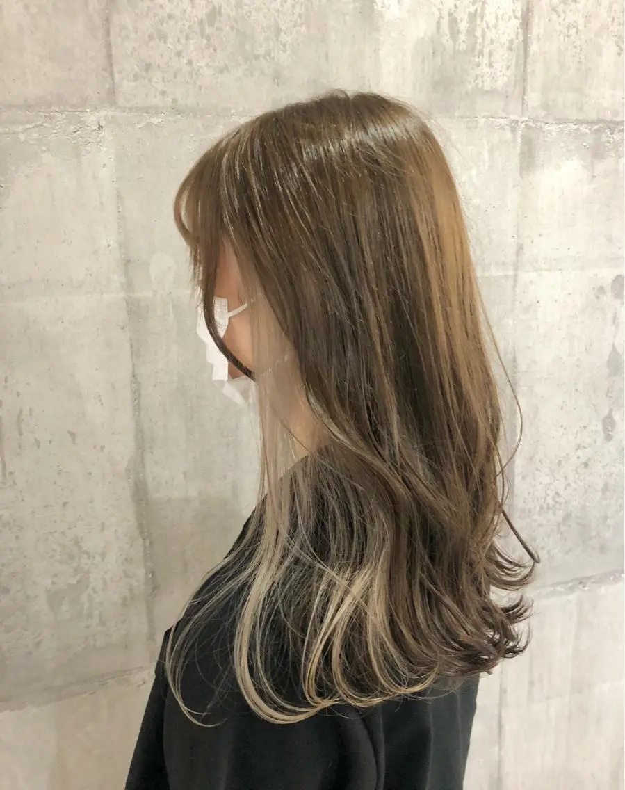 セミロング カラー ベージュカラー インナーカラー ヘアカラー トリートメント 興津/韓国レイヤー ダブルカラー美髪縮毛のヘアスタイル