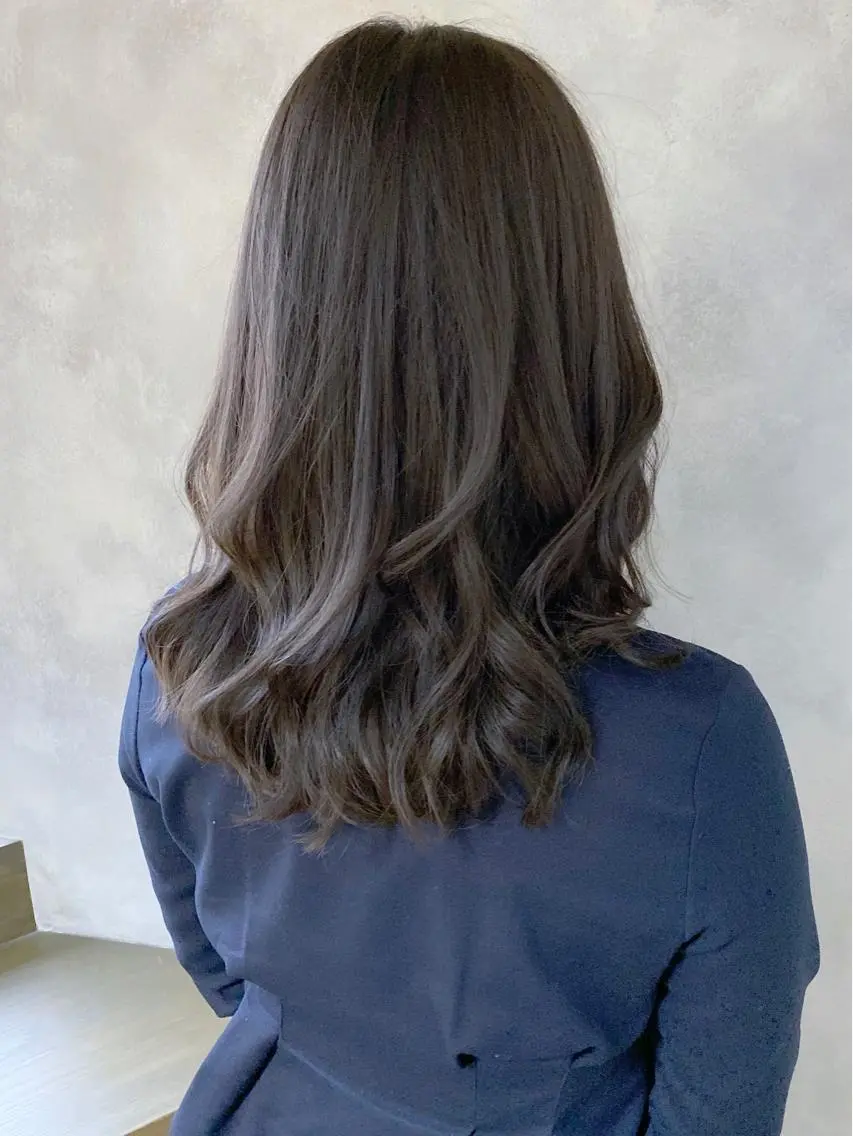 セミロング カラー カット ヘアカラー トリートメント 髪質改善くすみカラー 🍀/石川大輔のヘアスタイル