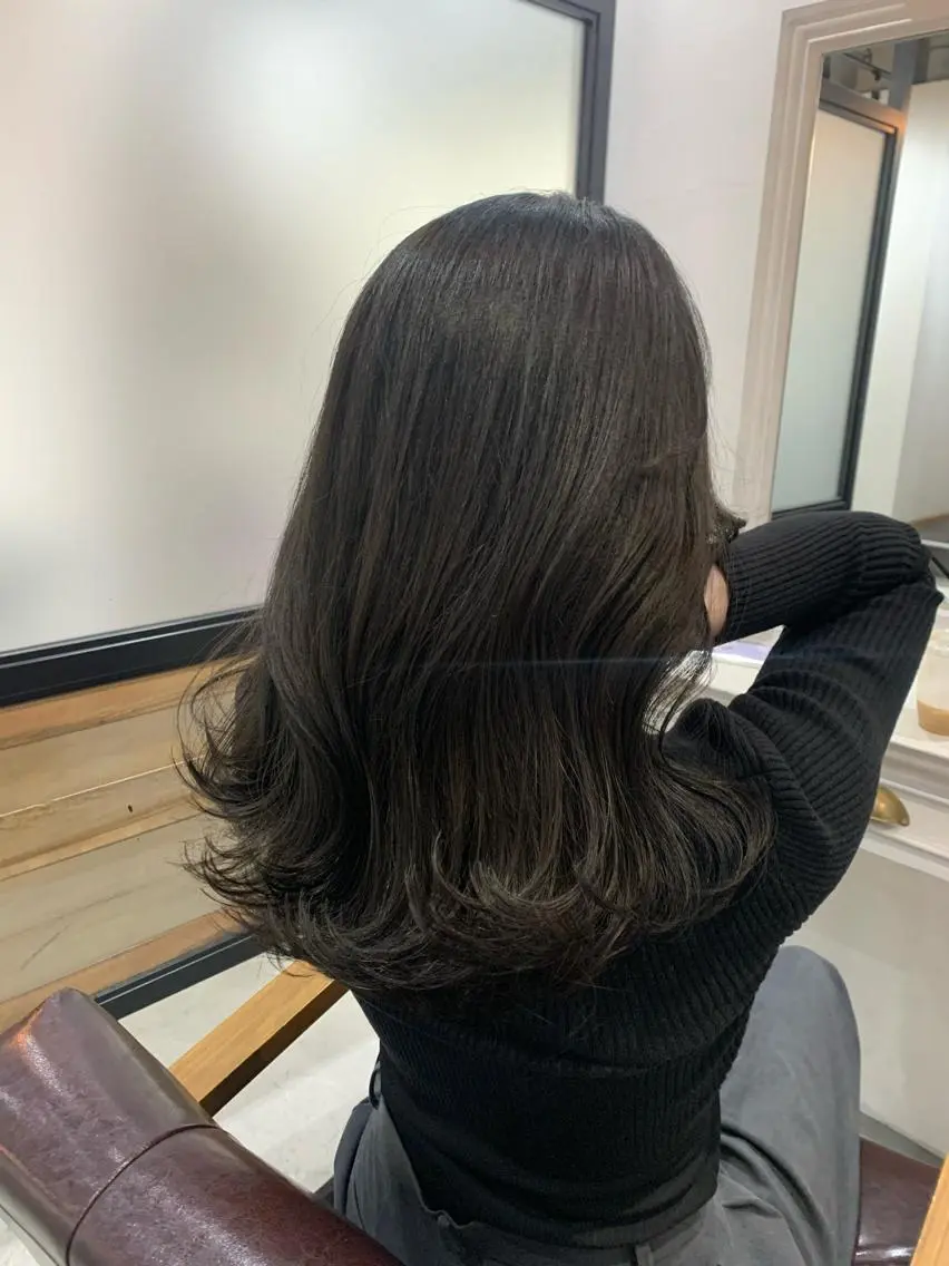 セミロング カラー ヘアアレンジ kei🤎ベージュ /透明感カラー/博多のヘアスタイル