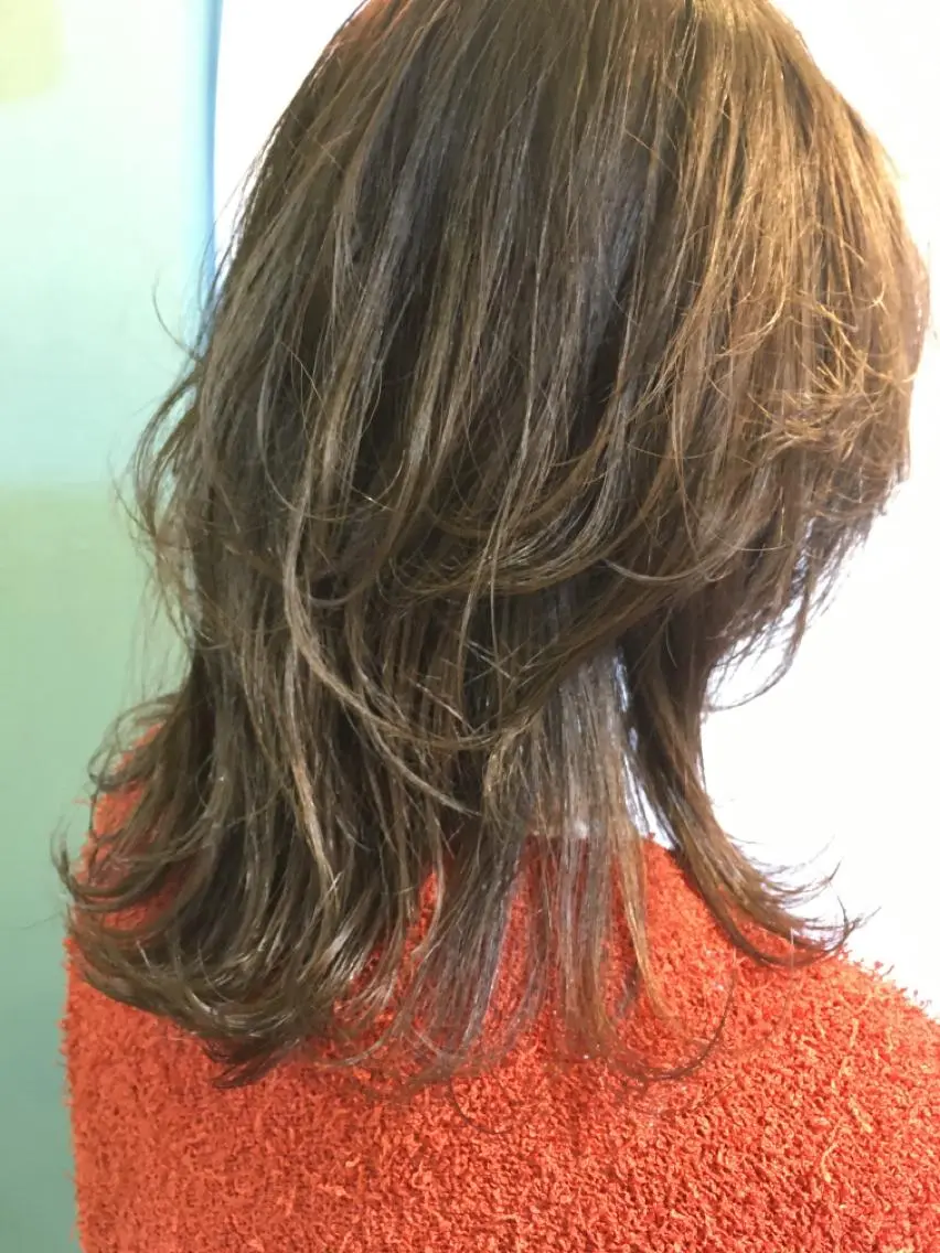 セミロング ヘアカラー 末石 智のヘアスタイル