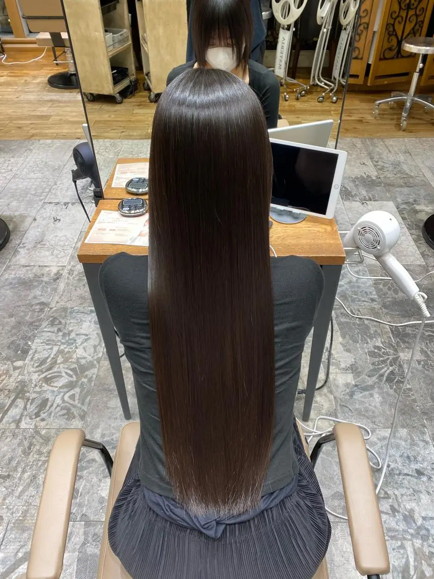 銀座/レイヤー 顔周りカット溝手優太のヘアスタイル