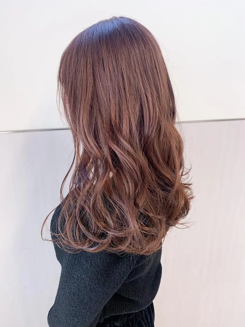 セミロング カラー ピンクカラー 梅本 有希のヘアスタイル