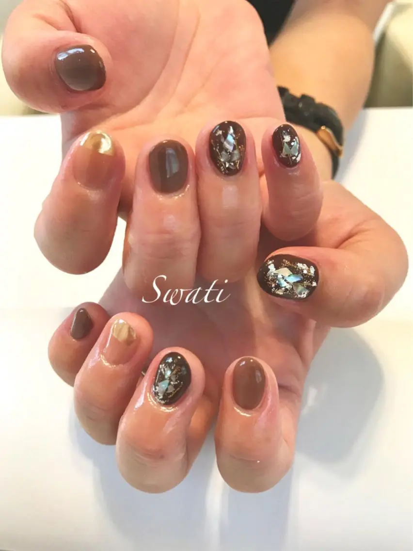 ネイル アートネイル ミラーネイル ニュアンスネイル オフィスネイル シンプルネイル yuko （ネイリスト）のネイルデザイン