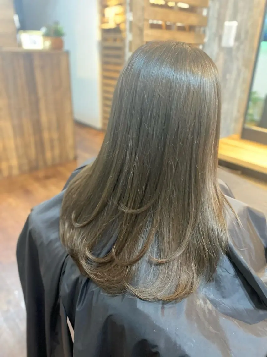 セミロング カラー Luzir⭐︎ GEN⭐︎のヘアスタイル