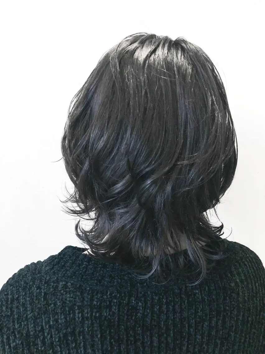 ミディアム カラー ブルーカラー ブルージュ ウルフカット ニシダヒカリ🌙 髪質改善×似合わせのヘアスタイル