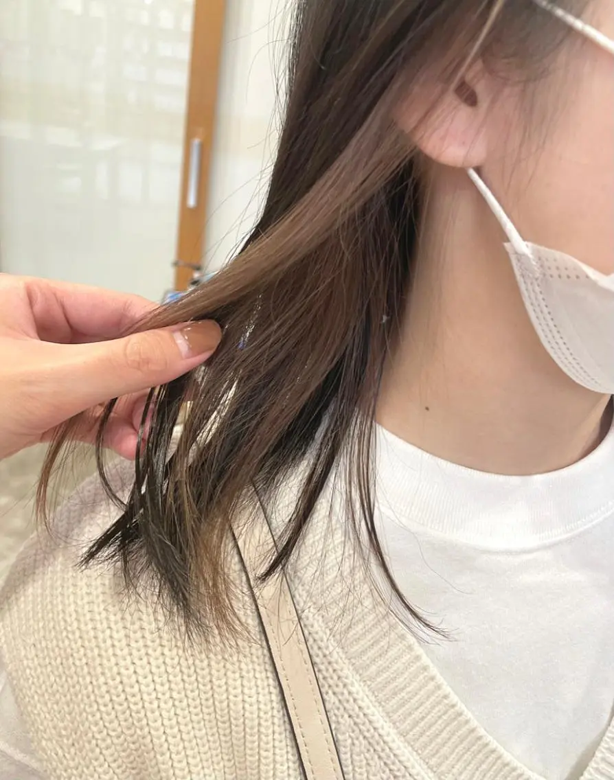 ミディアム カラー ベージュカラー イヤリングカラー ラーム 乃木店のヘアスタイル