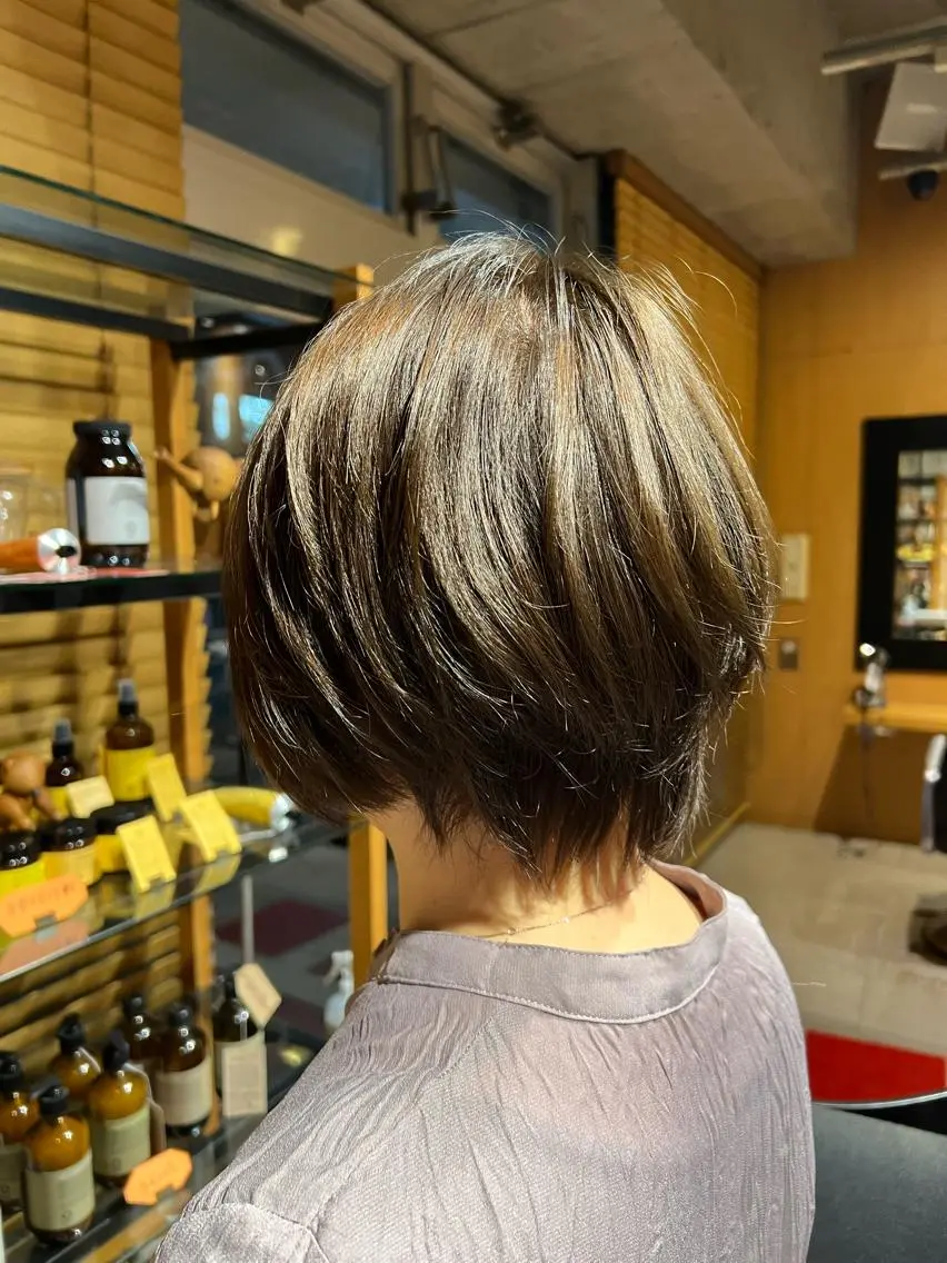 ショート カラー ヘアアレンジ アッシュ アッシュブラウン ブラウンカラー 渡部 彩花のヘアスタイル