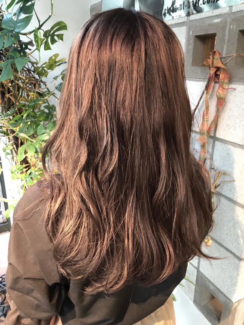 ロング アッシュ ヘアカラー 松本 夏海のヘアスタイル