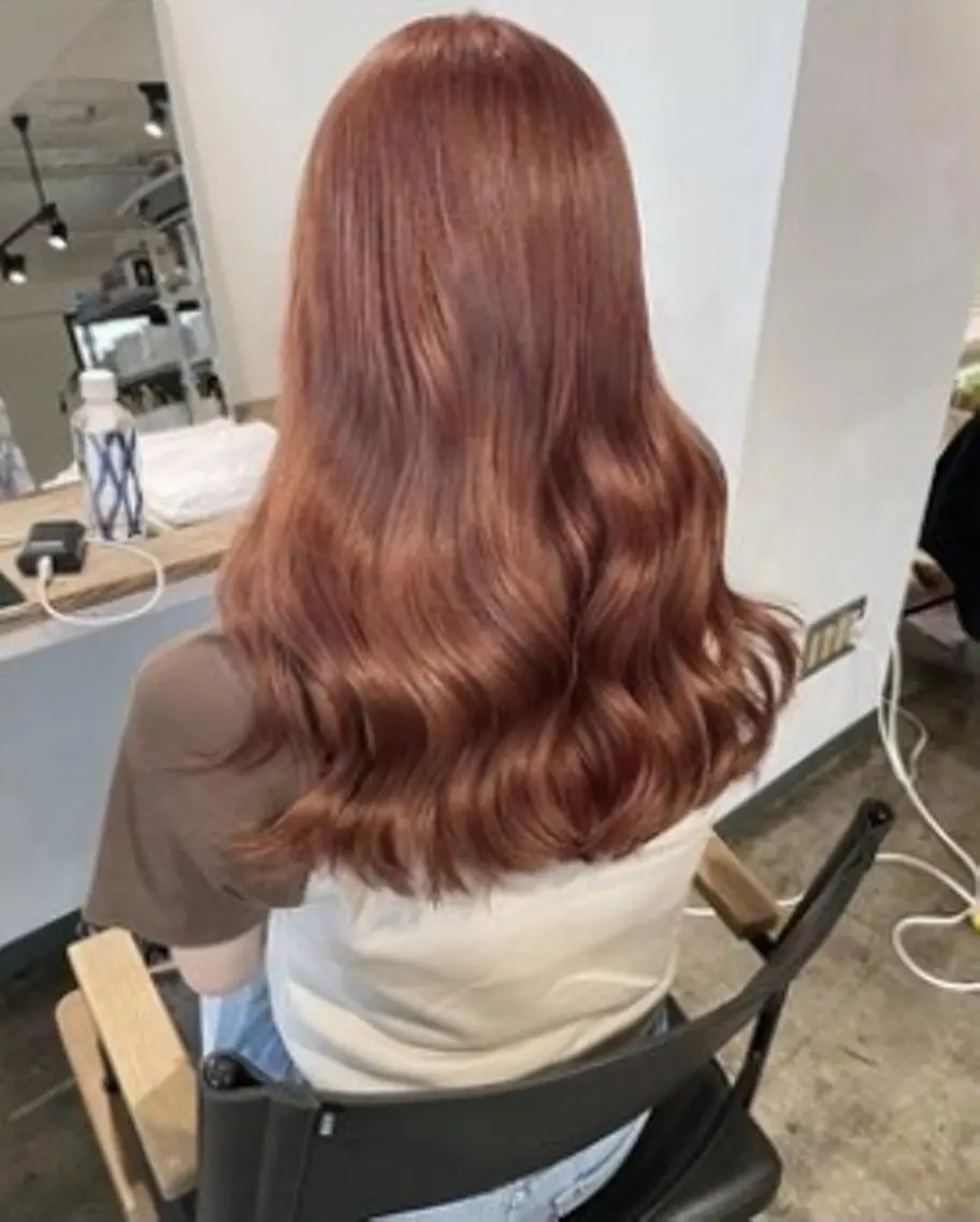 セミロング カラーモデル🦋 透明感カラーYutaのヘアスタイル
